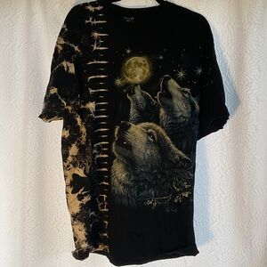 Men's Black vintage Wolf Moon Graphic Tee